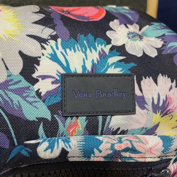 Vera Bradley sling bag - Picture 10 of 10